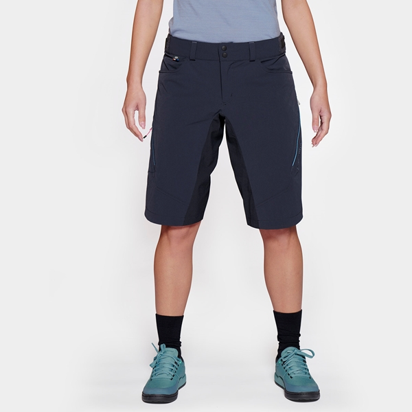 Elevenate W Versatility Bike Shorts 2 Elevenate W Versatility Bike Shorts - Image 2